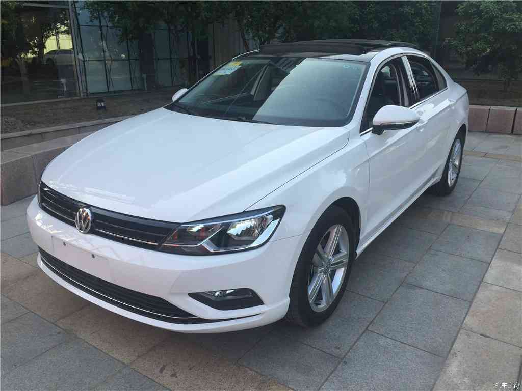 娇妻半推半就被3p：三排座SUV选购指南，家庭出行的幸福抉择与实用考量-5