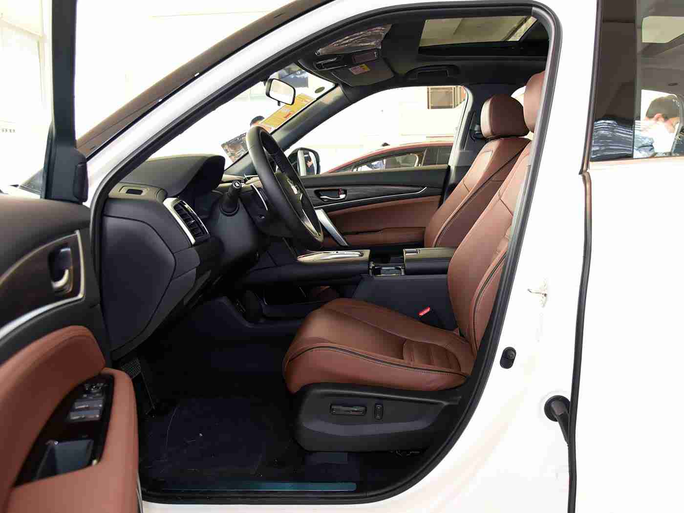 亚洲一本,亚洲汽车巨头崛起：品质卓越，“亚洲一本”引领绿色出行新风尚，服务升级，重塑行业标杆-1