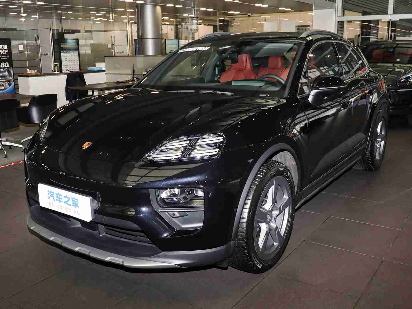 黄色国产av：国产性能车崛起，亮黄设计引领技术与市场新风潮-2