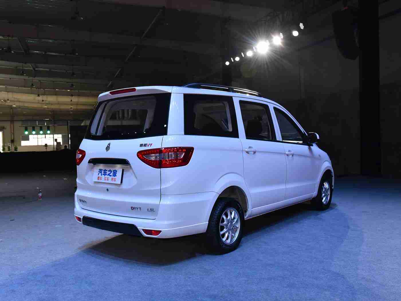 福利导航视频：解锁未来座驾，智能出行新玩法全揭秘-1