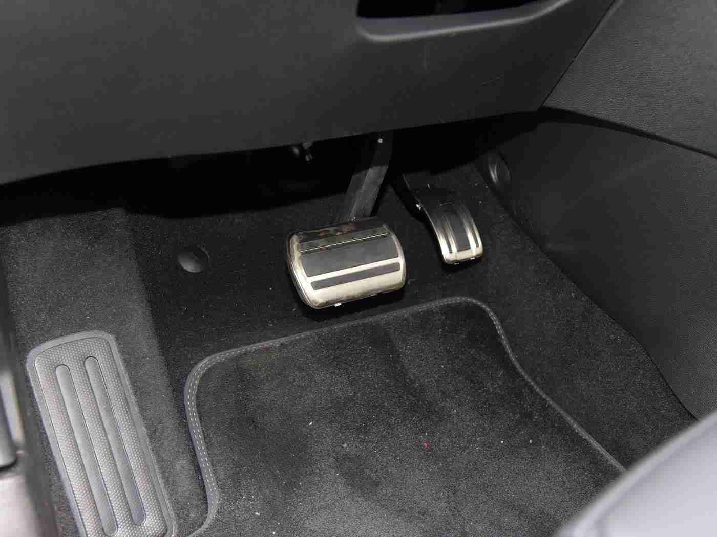 黄色网战下载：驾驭阳光座驾，开启活力驰骋新篇章-1