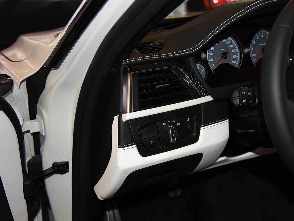 福利导航视频：解锁未来座驾，智能出行新玩法全揭秘-4