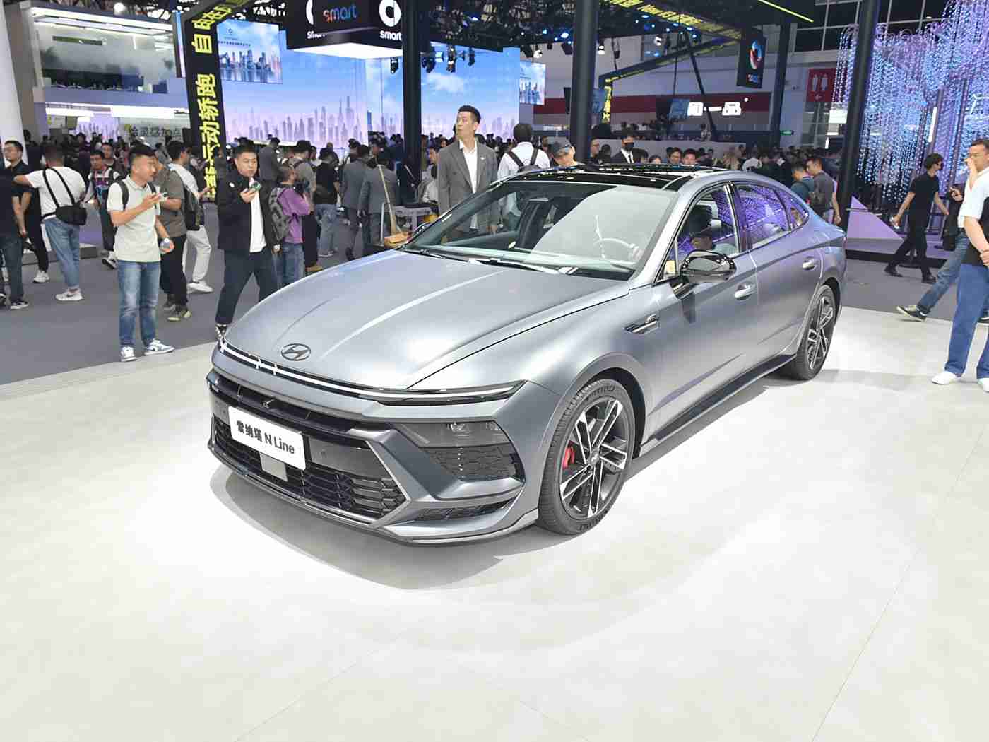 男生靠女生软件,汽车行业创新营销新风向：借助社交平台“男生靠女生”助力销量增长30%-3