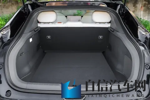 15万级轿跑新标杆，全系标配激光雷达，实拍东风奕派eπ007+-1