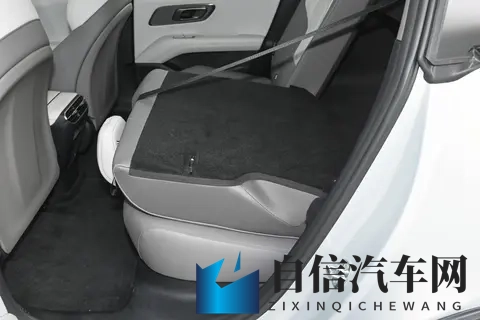 连续试驾一周，深蓝L06让我见识了什么叫做无短板家用车-2