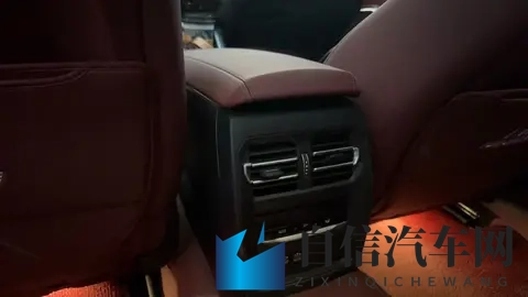 ktv小雪ktv被无套进入：娱乐场所遭非法闯入，安全警钟长鸣！-2