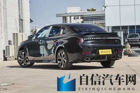 第三代领克03：性能与智能化并存，这款燃油车究竟表现如何？-1