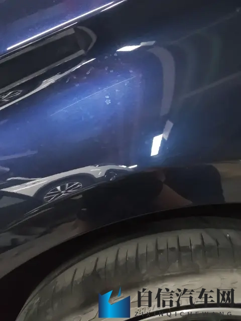 双人打扑克剧烈运动：汽车驾驶新潮流：娱乐驾驶乐趣升级-3