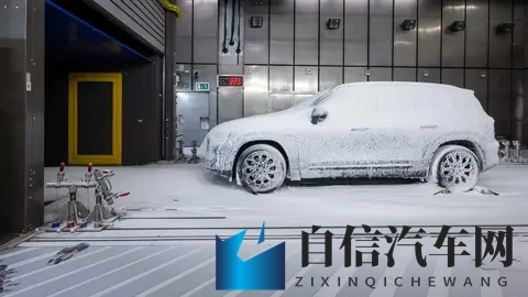 新款奔驰GLB内饰提前亮相，造车新势力的味道太重了-3