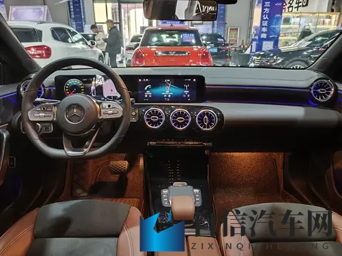 男生女生一起差差差app大全：汽车APP大揭秘：导航、健康、租赁一应俱全-2