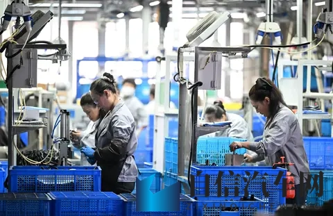 日本护土体内谢精:汽车革新揭秘:油耗减排背后的黑科技-2