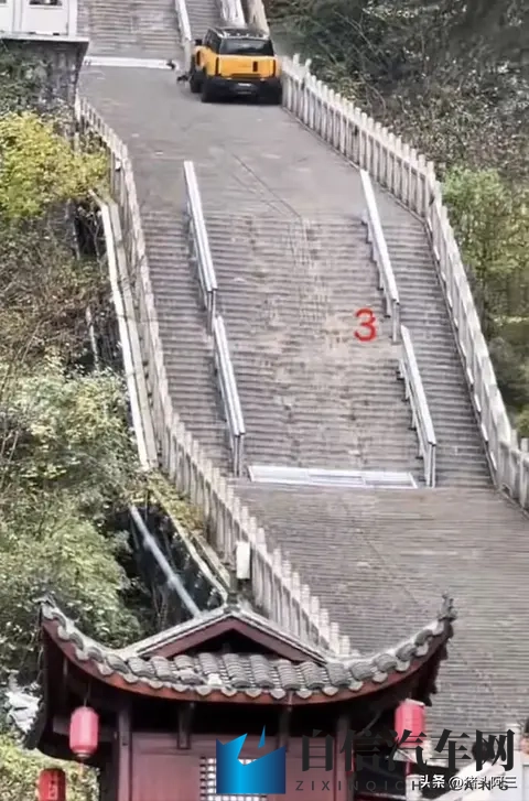 奇瑞风云X3L，挑战天门山失败，我们还是要鼓励一下-1