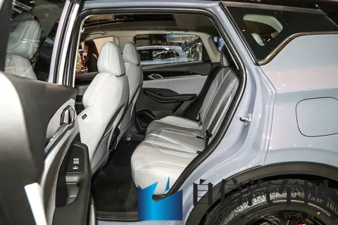 这三款小型SUV省油、能装、颜值高，最后一款优惠后不到10万-3