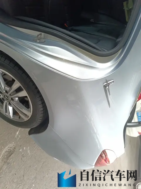 AV污污：汽车创新体验：颠覆传统，未来驾驶新潮流-2