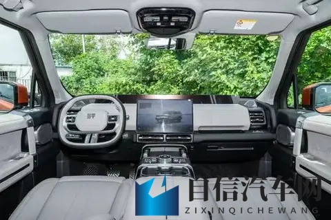 国产豪华越野车破32万订单，904匹马力，浮水行驶，实力证明-3