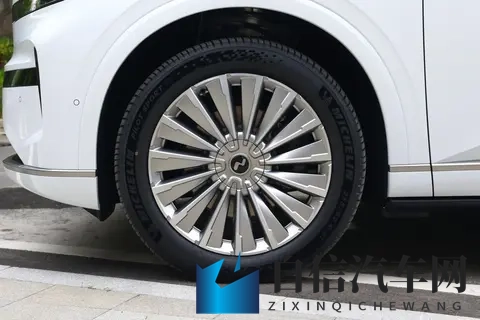 乐道L90：大空间+低能耗，满足大家庭用车需求，值得买吗？-3