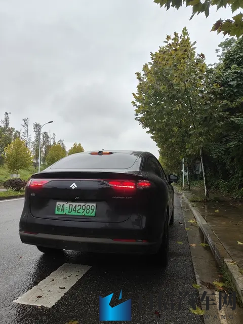 昊铂HT vs 燃油车：通勤成本的“省”级对决-1