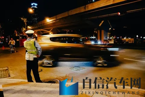 未满十八岁请备好纸巾的歌词：速度激情背后：揭秘合法合规驾驶技巧-2