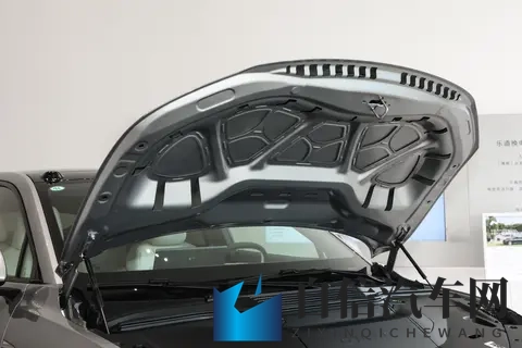 2025款乐道L60长续航版试驾感受：续航够用，补能不愁，保值无忧-2