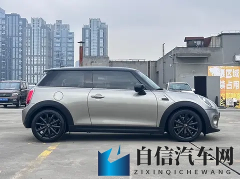 三港版普通话版片段～澎湃号：新能源汽车新秀亮相，性能卓越引关注-3