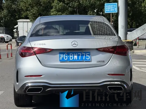 20万拿下准新奔驰C级！41万公里，体验豪华运动风-1