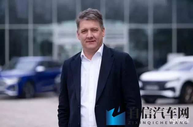 肉大榛一进一出免费观看软件特色：汽车行业新体验：免费虚拟试驾，颠覆购车方式-1