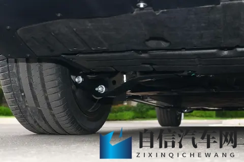 纯电大三排SUV，标配900V快充，三分钟换电，出行无忧：乐道L90-3