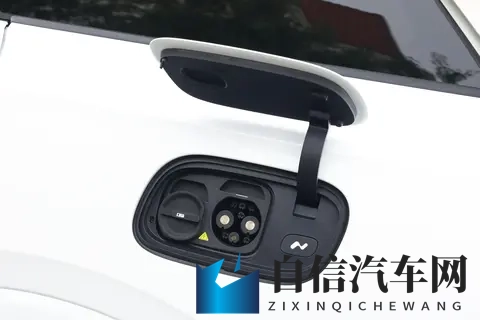 上市86天交付破3万，租电车价立减86万，这款大三排SUV适合家用-1