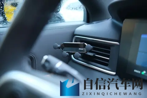 你的车，正在偷偷“监视”你！不开通这个功能连空调都用不了？-1