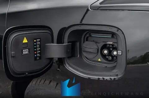 外观微调,座舱进化,26款ZEEKR 001能给人怎样的体验?-1