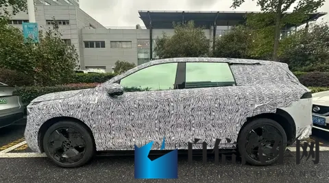 智能化或将迎来大升级 日产N8谍照曝光-2