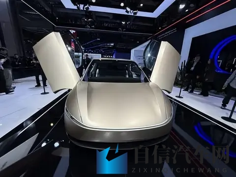 日本吃奶水护士：人性化服务新风向：创新解析，未来趋势引关注-1