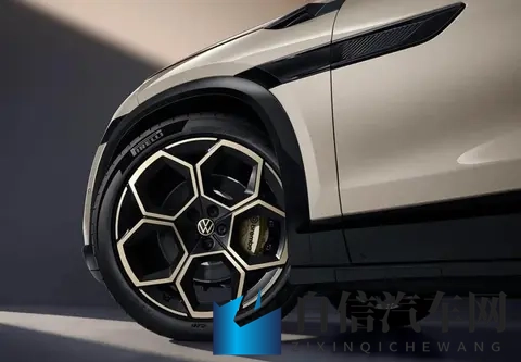 车长5米,轴距3米多,环抱式座舱,L2++级辅助驾驶,就等新车了!-1