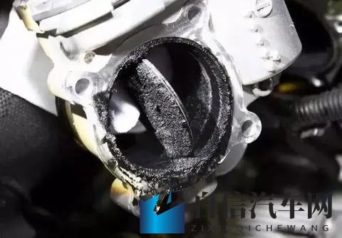 发动机进气系统积碳成因与免拆清洗技术深度解析-1