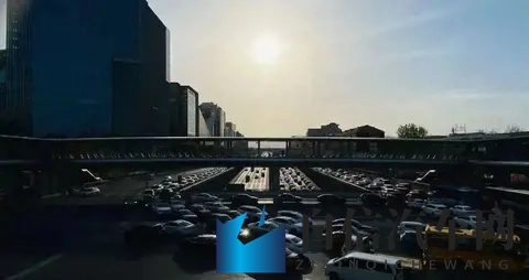 2025的二手车市场,像坐过山车似的颠来倒去-1