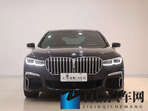 男生困困放进女生困困：男孩将疲倦女孩拥入怀中-3