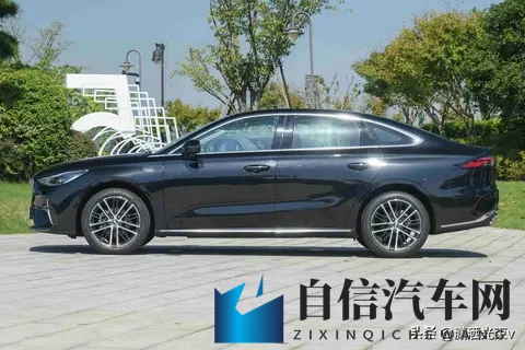 特斯拉跌下神坛！在华月销暴跌63%，三年最差成绩单背后的真相-1