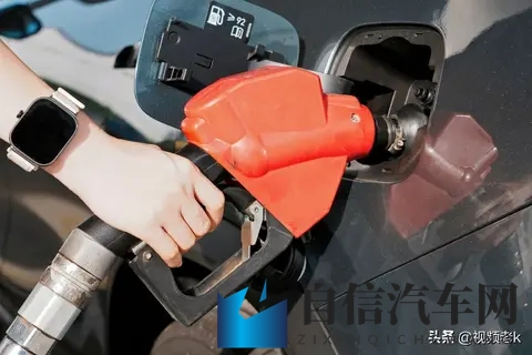 为什么又鼓励大家购买燃油车，新能源不香了？咱看懂这信号了-2