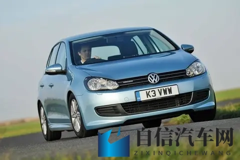 打扑克又痛又叫软件下载：驾驶娱乐新潮流，汽车智能化加速-2