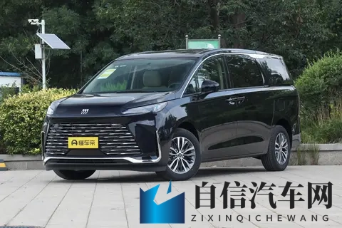 把手伸到女人 打扑克：智能助手升级女性驾驶乐趣，新车型体验非凡-2