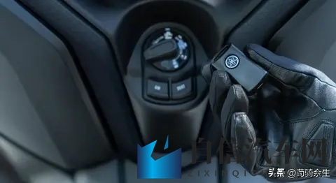 2026款XMAX125焕新：13L油箱+24L油耗，通勤踏板实用派代表！-1