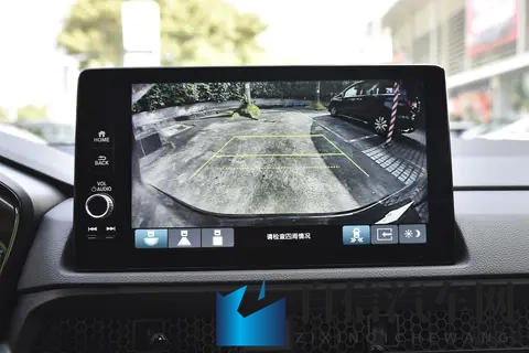 男生的困困放在女生的困困里：男生怀抱女生，共度温馨时光-2