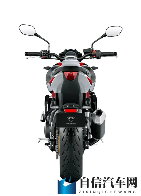 凯旋Trident 800“三叉戟”震撼登场!中量级街车市场迎来新霸主-3
