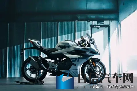 男主吃女主乳头的漫画:汽车新趋势:个性化定制+智能驾驶,未来驾驶体验升级-1