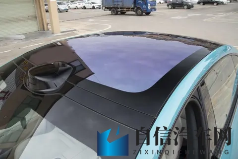 高颜值C级轿跑，37s破百，配激光雷达+电动尾翼，预售1499万起-3