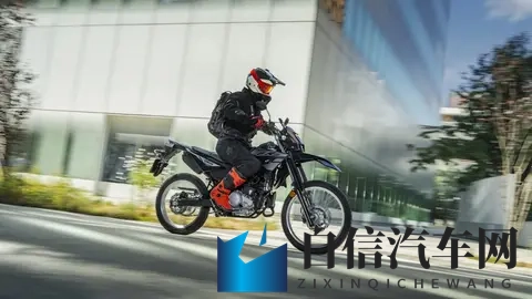 一款小型雅马哈耐力赛摩托车 WR 125 R，具有可变气门正时功能-2