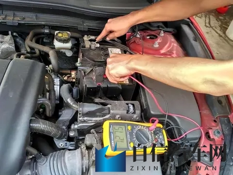 油车电瓶寿命揭秘：一般能用多久？如何延长？-1