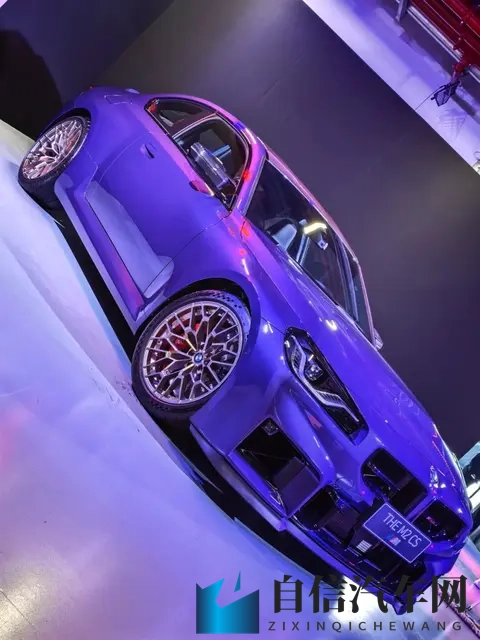 男生和女生一起差差的app：汽车社交新玩法，车迷聚集地走红-2