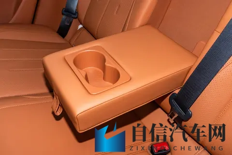 东风奕派eπ007+：纯电续航新标杆，驾趣与科技并存-2