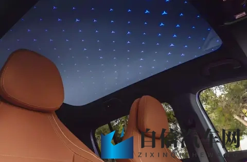 新一代奔驰GLB内饰官图发布 可选装“星空顶” 12月8日亮相-1